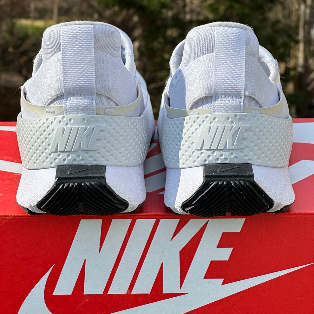 Nike White Flyease Slip On Casual Laceless Sneakers NEW Womens 6.5 fits Youth 5Y - Picture 6 of 9